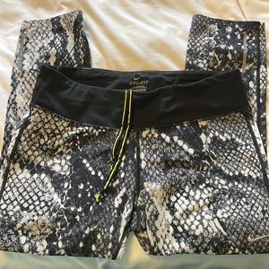 Nike Dri-Fit Epic Lux Tights Sz Large